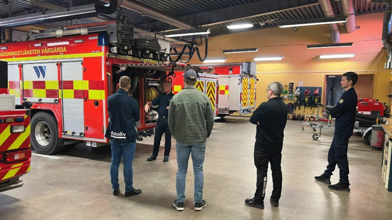 Utryckningsfordon parkerade